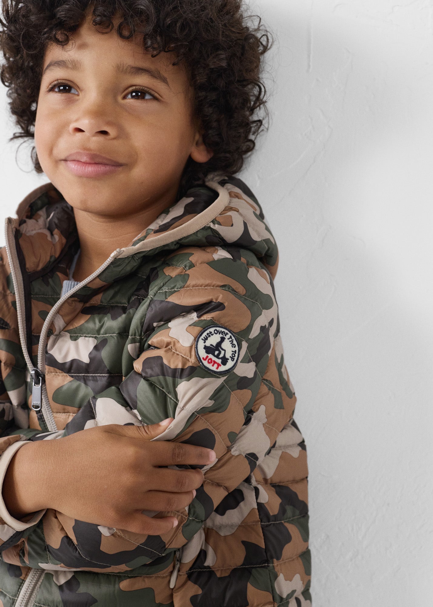 Doudoune légère à capuche enfant Camo sucre roux Hugo print